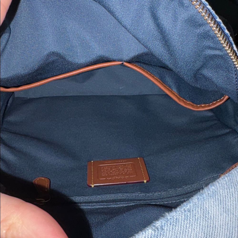 Coach in loved denim, small back pack with wallet. - Picture 5 of 10